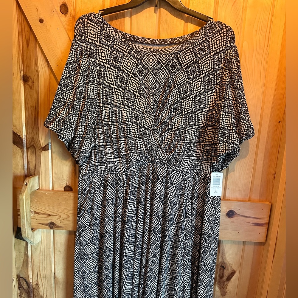 TORRID dress size 3x nwt with pockets NEVER WORN